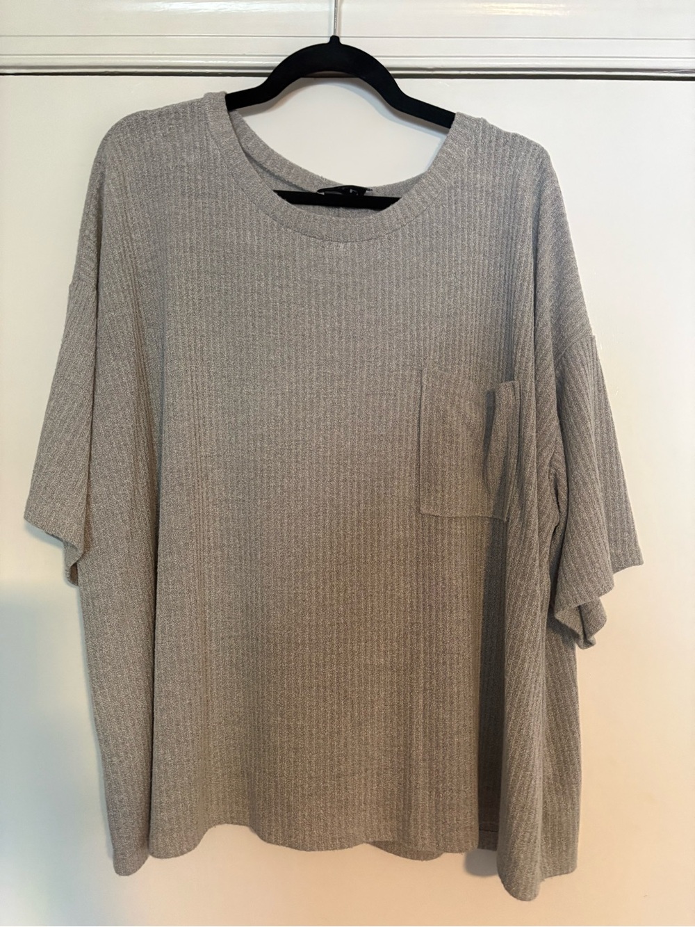 Gilli Gray Ribbed Oversized Tunic Top 1X Plus Size Pocket Soft Stretch